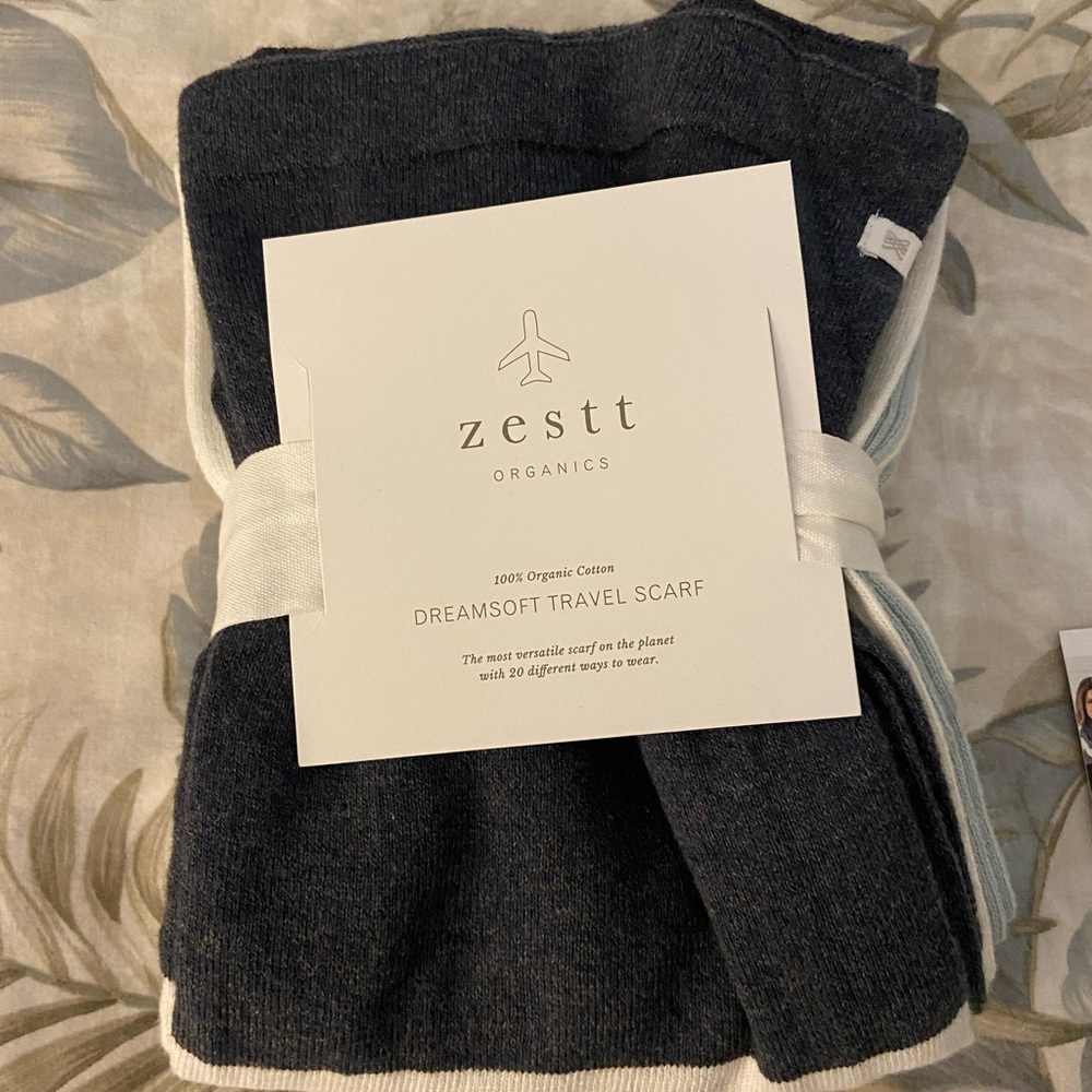 zestt blue striped  Scarf with Cream Edge with travel bag